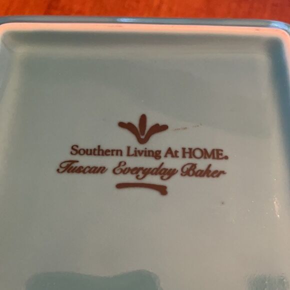 Southern Living at Home Tuscan Everyday Baker - Picture 3 of 6